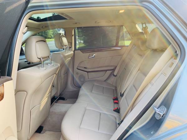 2011 MERCEDES BENZ E350 WAGON VERY CLEAN WITH 3rd ROW for sale in Allentown, PA – photo 13