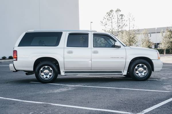 2006 Cadillac Escalade ESV AWD Super Clean Southern No Salt - cars &... for sale in Tallahassee, FL – photo 7