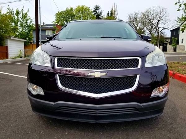 2009 Chevrolet Chevy Traverse LT1 AWD - - by dealer for sale in Vancouver, OR – photo 2