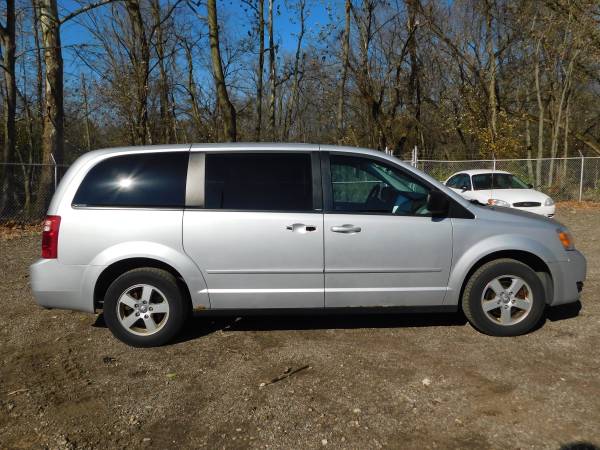 2010 Dodge Caravan - cars & trucks - by owner - vehicle automotive... for sale in Niles, IN – photo 4