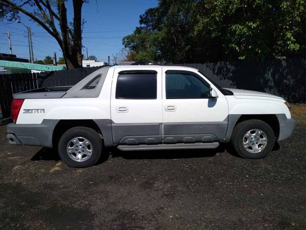 2002 Chevy Avalanche for sale in Indianapolis, IN