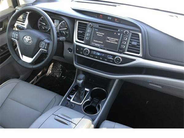 2019 Toyota Highlander XLE / $5,816 below Retail! for sale in Scottsdale, AZ – photo 12