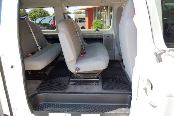 VERY NICE XLT PACKAGE FORD 15 PASSENGER VAN....UNIT# U1772W for sale in Charlotte, NC – photo 9