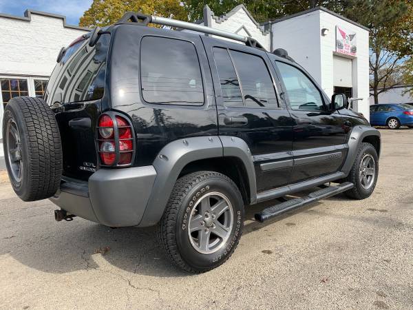 2006 Jeep Liberty Renegade - cars & trucks - by dealer - vehicle... for sale in Elgin, IL – photo 3