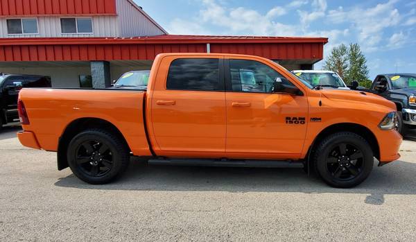2015 Ram 1500 Sport Crew Cab 4x4 Clean Carfax & 36k Miles! - cars &... for sale in Green Bay, WI – photo 4