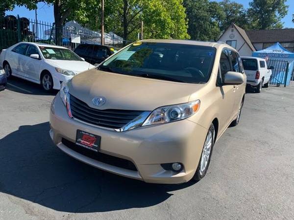 2012 Toyota Sienna XLE 8-Passenger*Back Up Camera*DVD Player*Financing for sale in Fair Oaks, CA – photo 3