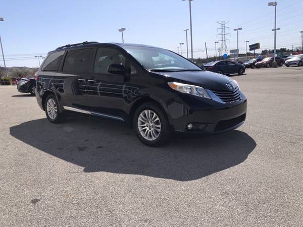 2015 Toyota Sienna Xle - - by dealer - vehicle for sale in Somerset, KY – photo 11