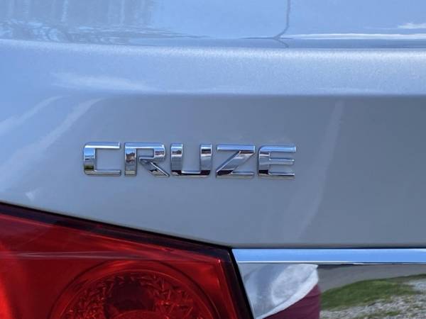 2015 Chevrolet Cruze LT, WARRANTY, AUX/USB PORT, POWER DRIVERS SEAT for sale in Norfolk, VA – photo 9