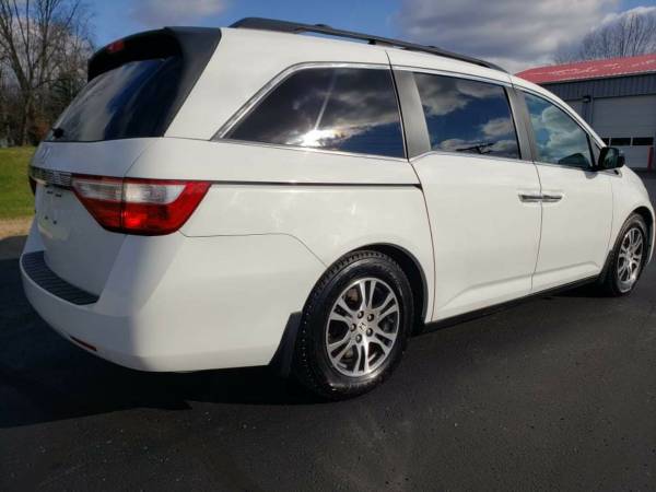 2011 Honda Odyssey Touring - cars & trucks - by owner - vehicle... for sale in Scottsburg, KY – photo 2