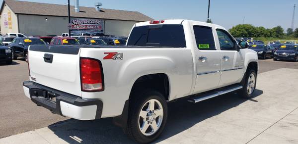 RECENT ARRIVAL!! 2013 GMC Sierra 3500HD 4WD Crew Cab Denali for sale in Chesaning, MI – photo 4