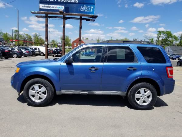 2009 Ford Escape XLT FWD I4 - - by dealer - vehicle for sale in Cedar Rapids, IA – photo 8