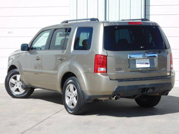 2011 Honda Pilot EX-L 4WD 5-Spd AT - MOST BANG FOR THE BUCK! for sale in Colorado Springs, CO – photo 4