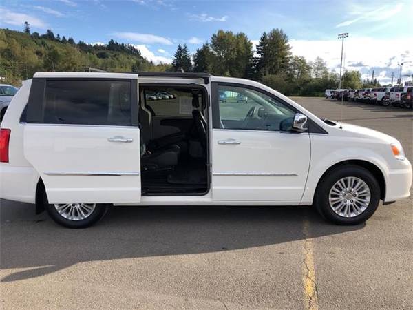 2013 Chrysler Town and Country mini-van Touring-L - White for sale in Chehalis, WA – photo 14