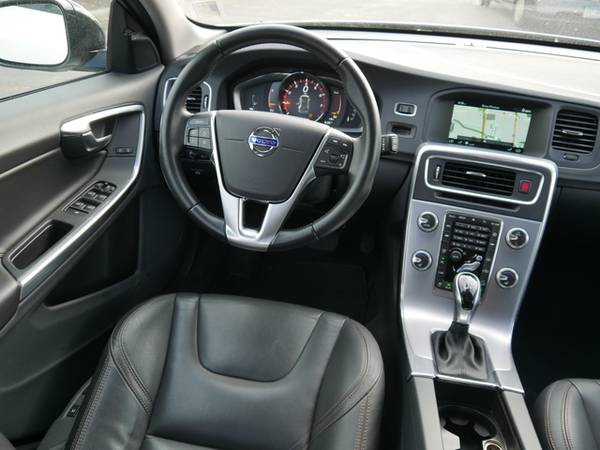 2017 Volvo V60 Cross Country - cars & trucks - by dealer - vehicle... for sale in Maplewood, MN – photo 4