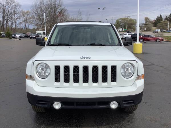 Clean Carfax! 2014 Jeep Patriot Latitude! 4x4! Nice! for sale in Ortonville, OH – photo 8