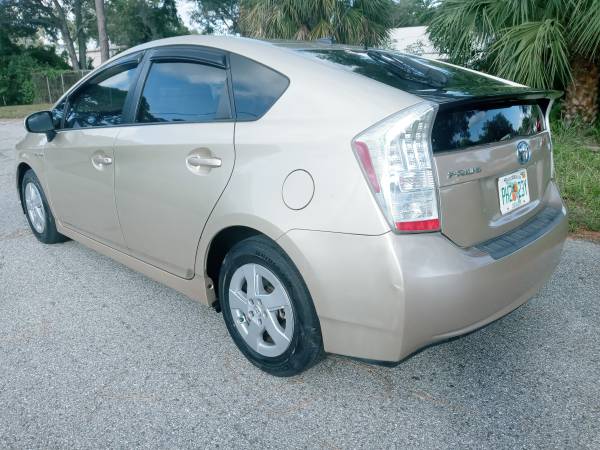 2011 Toyota Prius Hybrid lll - cars & trucks - by dealer - vehicle... for sale in Clearwater, FL – photo 4