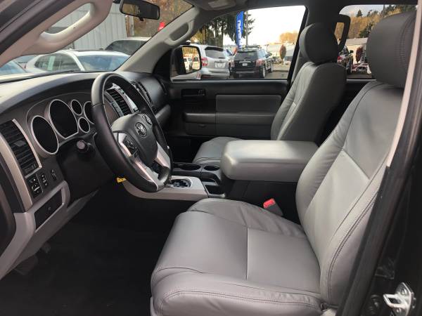 2016 Toyota Sequoia SR5 4WD --Leather, Sunroof, Bluetooth,... for sale in Kirkland, WA – photo 9