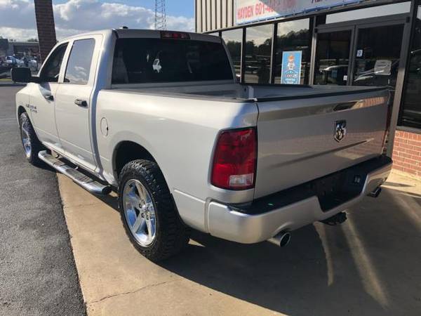 2015 RAM 1500 2WD Crew Cab 140.5 Express - cars & trucks - by dealer... for sale in Hattiesburg, MS – photo 5