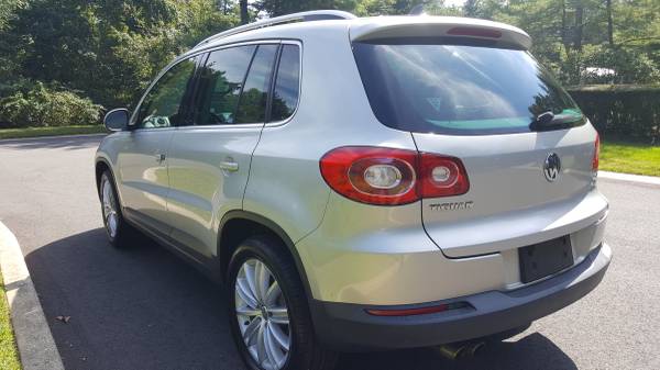 2011 VOLKSWAGEN TIGUAN LIMITED FULL LOADED EXCELLENT CONDITION for sale in Westbury , NY – photo 10
