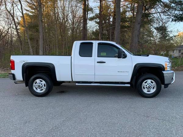 2013 Chevrolet Silverado LT 2500HD Extended Cab 4x4 - Low Miles for sale in Tyngsboro, MA – photo 4