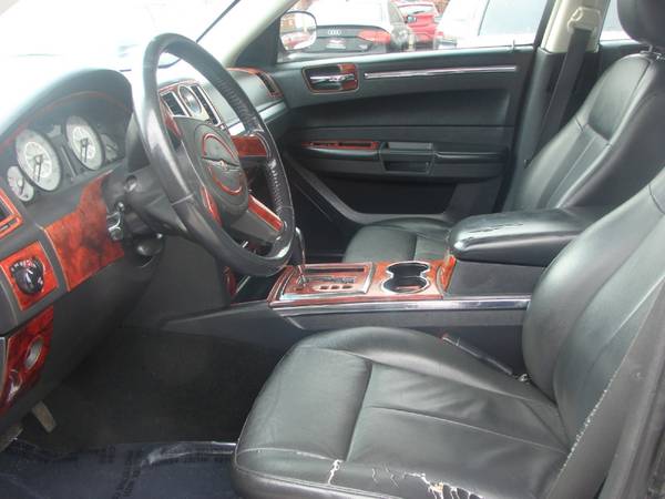 2008 Chrysler 300 4dr Sdn 300 Touring AWD Guaranteed Approval! As for sale in South Bend, IN – photo 6