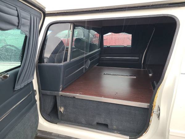 2005 Cadillac Funeral Hearse OVAL Window for sale in Daly City, CA – photo 13