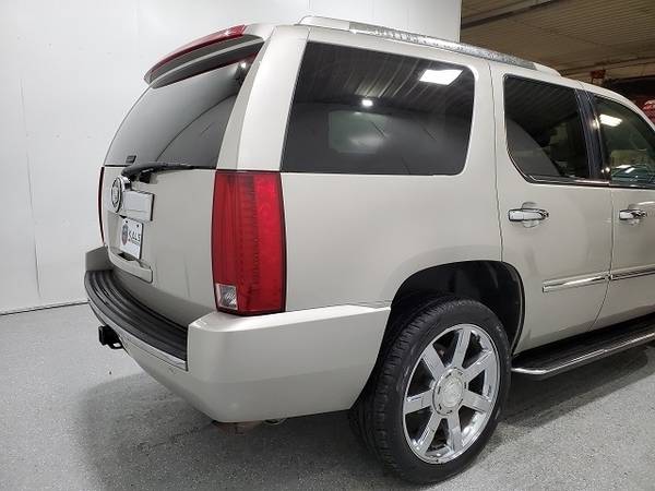 2007 Cadillac Escalade AWD 4dr - - by dealer - vehicle for sale in Wadena, MN – photo 4