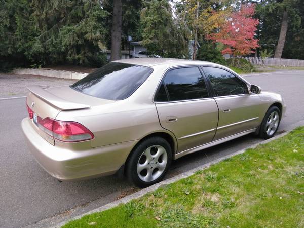 2002 Honda Accord LOW LOW MILES - cars & trucks - by owner - vehicle... for sale in Kirkland, WA – photo 3