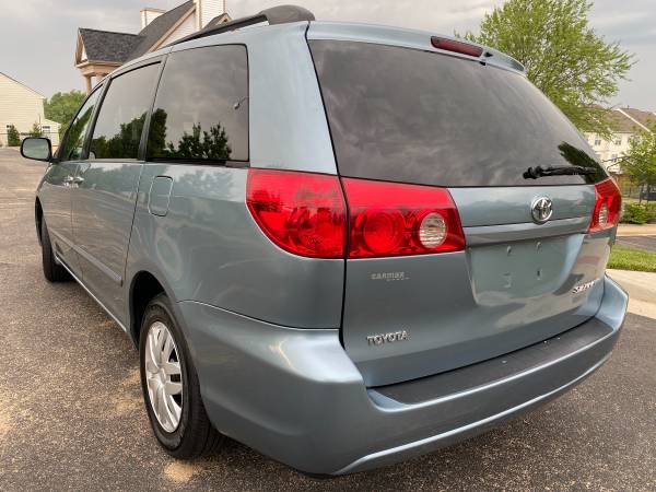 2009 Toyota Sienna LE Excellent Shape Clean Title Clean Record for sale in MANASSAS, District Of Columbia – photo 6
