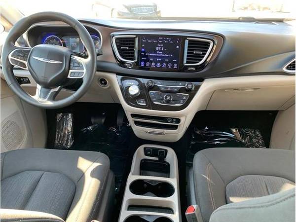 2017 Chrysler Pacifica Touring Minivan 4D - cars & trucks - by... for sale in Santa Ana, CA – photo 11