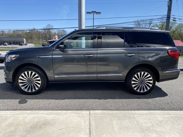 2018 Lincoln Navigator Reserve suv Magnetic Gray Metallic - cars & for sale in LaFollette, TN – photo 8
