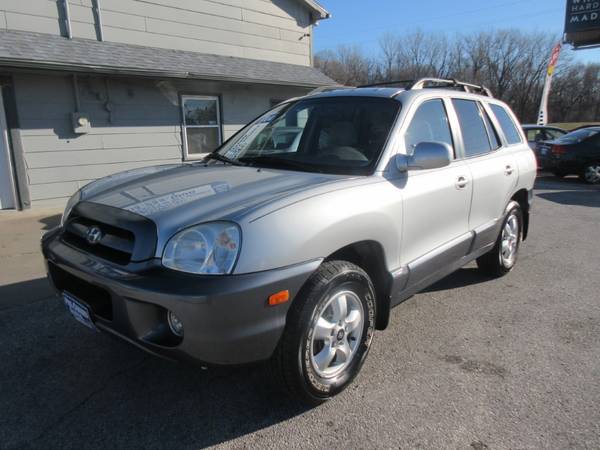 2006 Hyundai Sante Fe SUV - Automatic/Wheel/Roof/Low Miles - 96K!! -... for sale in Des Moines, IA – photo 2