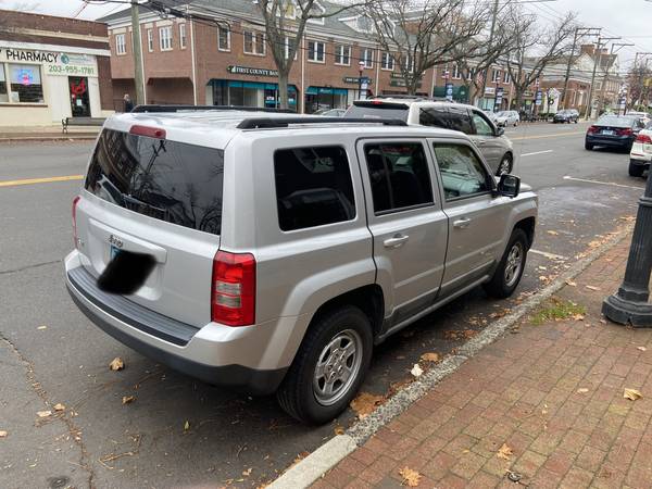 Jeep Patriot 2011 AWD - cars & trucks - by owner - vehicle... for sale in Stratford, CT – photo 3