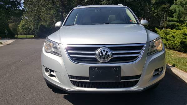 2011 VOLKSWAGEN TIGUAN LIMITED FULL LOADED EXCELLENT CONDITION for sale in Westbury , NY – photo 17