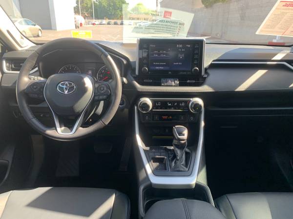 2020 Toyota RAV4 XLE Premium! FULLY LOADED RAV4! for sale in Las Vegas, NV – photo 5