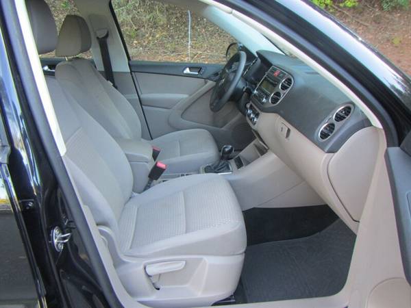 2011 Volkswagen Tiguan SE 4Motion for sale in Shoreline, WA – photo 12