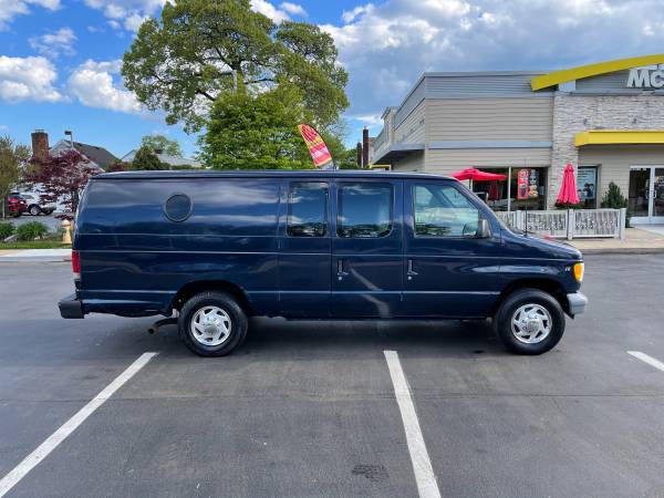 2002 Ford E2 50 Econoline extended cargo van heavy duty V-8 Engine for sale in Rockville Centre, NY – photo 6