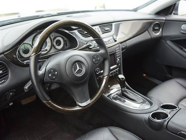 2010 Mercedes-Benz CLS-Class CLS 550 Coupe 4D coupe Gray - FINANCE for sale in Round Rock, TX – photo 2