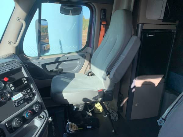 2013 Freightliner Cascadia - cars & trucks - by owner - vehicle... for sale in Yuba City, CA – photo 7