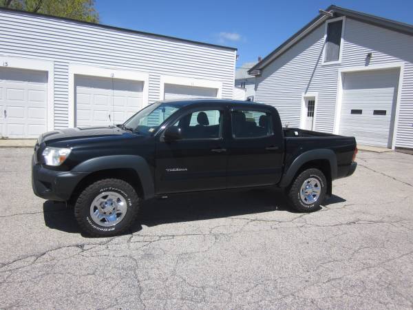 2012 Toyota Tacoma 4dr Double Cab 4x4 4 0L V6 Auto 159K Black 17950 for sale in East Derry, RI – photo 2