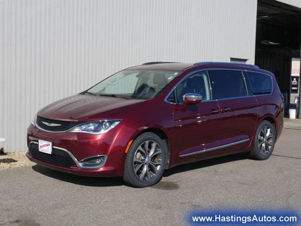 2017 Chrysler Pacifica Limited for sale in Hastings, MN – photo 2