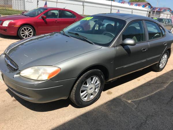 2003 Ford Taurus Runs great!!! - cars & trucks - by dealer - vehicle... for sale in Clinton, IA – photo 2