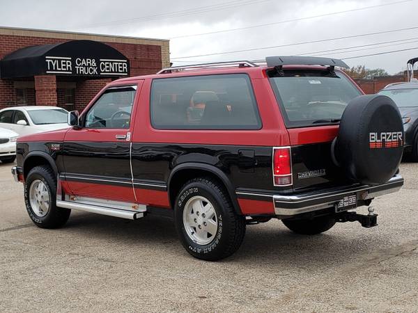 1988 Chevy Blazer S10 4x4 91,072 Original Miles - cars & trucks - by... for sale in Tyler, AR – photo 4