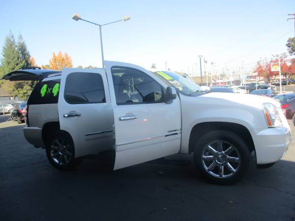 2011 GMC YUKON DENALI - cars & trucks - by dealer - vehicle... for sale in Modesto, CA – photo 2