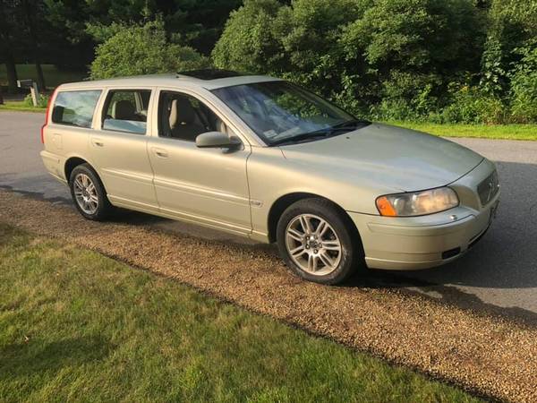 2004 Volvo V70 XC70 AWD Wagon c/ text for sale in North Brookfield, MA – photo 5