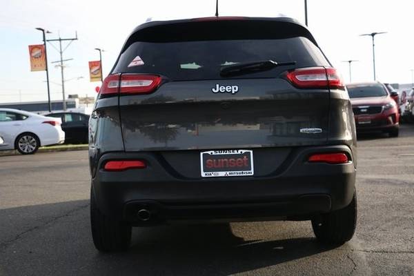 2017 Jeep Cherokee Latitude SUV for sale in Auburn, WA – photo 13
