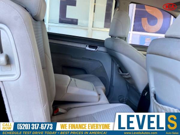 2009 KIA Borrego LX - 3RD ROW SEATING for only $4,995 - cars &... for sale in Tucson, AZ – photo 10