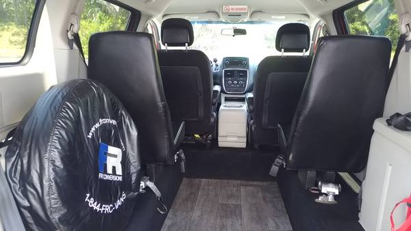 Handicap Van - 2014 Dodge Grand Caravan - - by dealer for sale in Melbourne , FL – photo 3