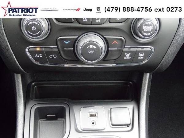 2019 Jeep Cherokee Latitude - SUV - cars & trucks - by dealer -... for sale in McAlester, AR – photo 6