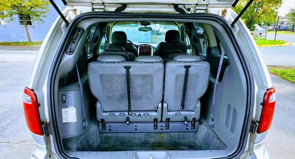 2005 Chrysler Town & Country Minivan, 1-Owner Low Mileage 98k Mint⭐... for sale in Fredericksburg, VA – photo 22